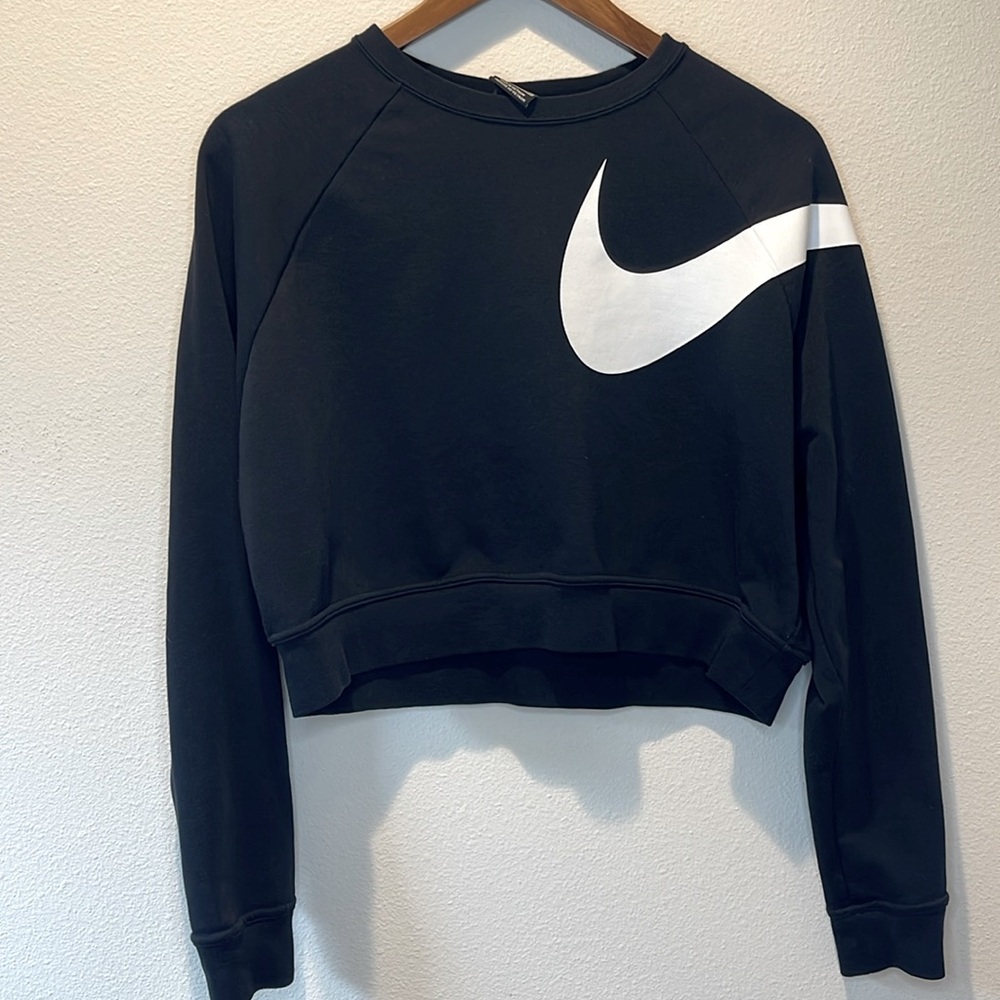Nike Womens Black Cropped Oversized Long Sleeved Shirt